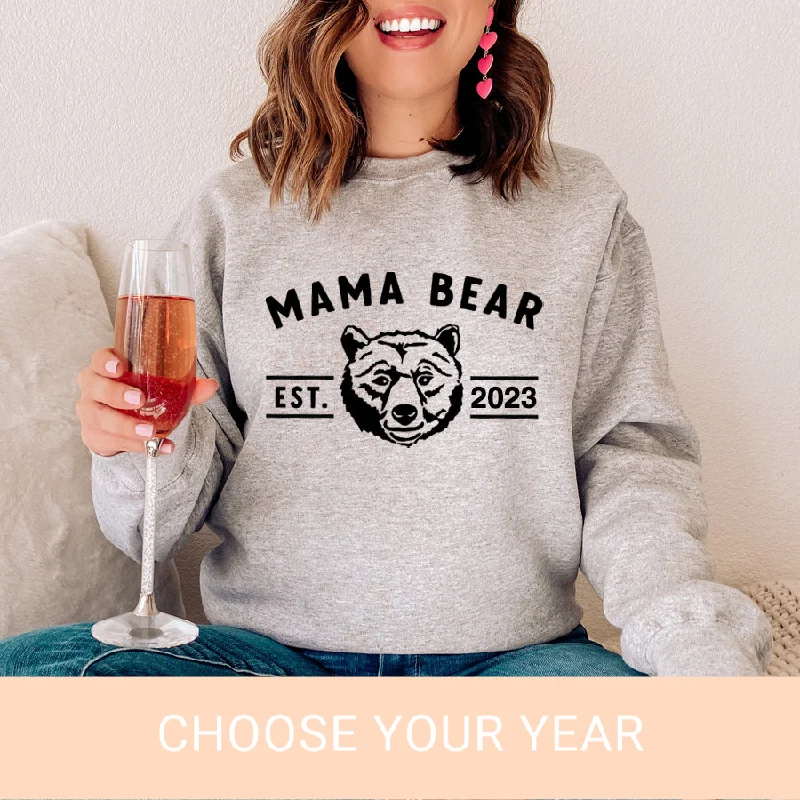 In The Wild Mama Bear Established Sweatshirt Hoodie with Cropped Fit Short Trendy