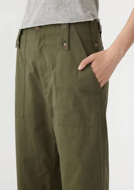 TAB DETAIL UTILITY PANT - KHAKI Trendy Wide-Legged Trousers